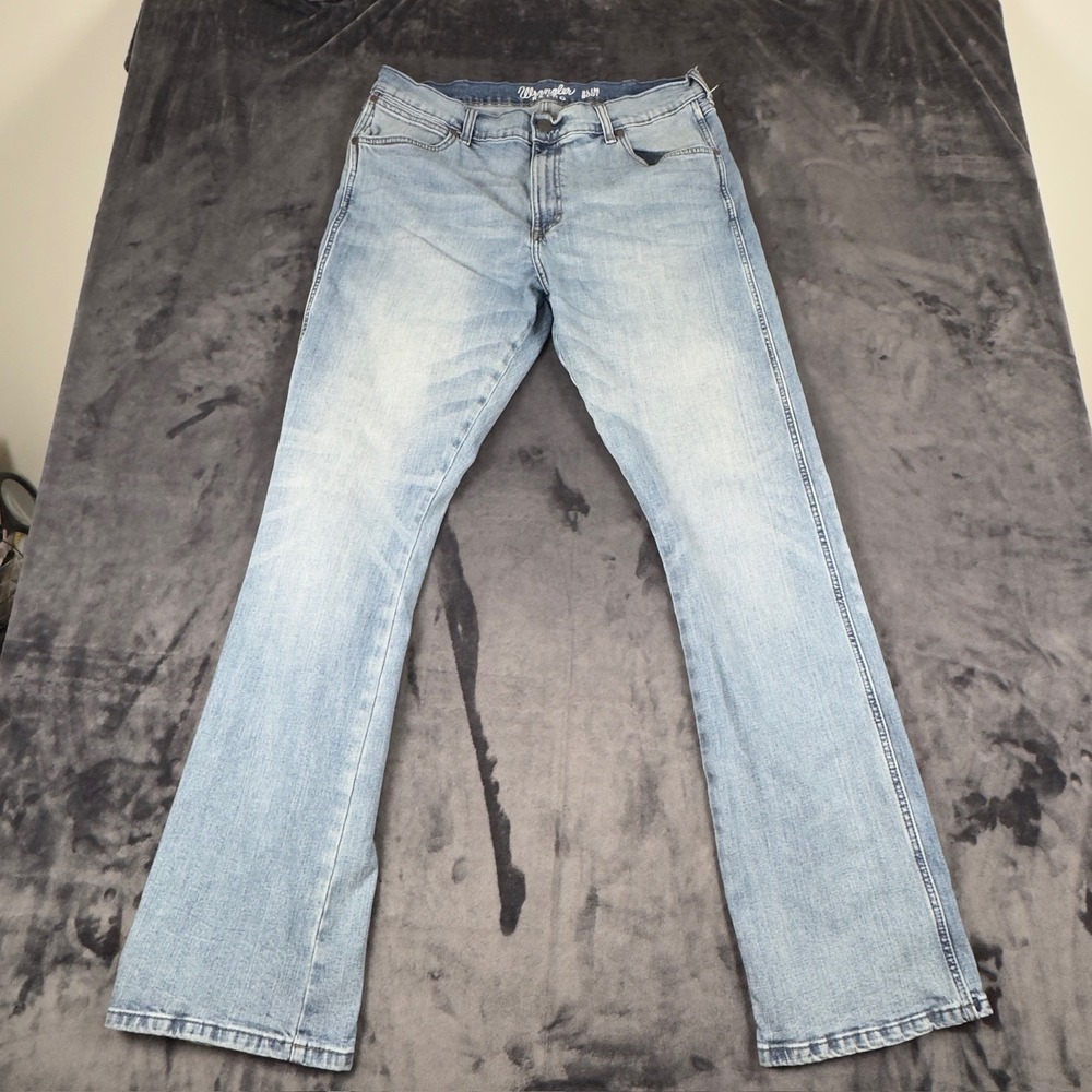 Wrangler Retro Slim Boot Jeans Mens 36x36 Light Wash Denim 1077MWZBR